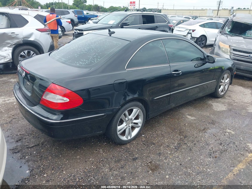 2009 Mercedes-benz Clk-class VIN WDBTJ56H39F263841 IAAI salvage auction — FRONT END, Salvage (Texas), sold $875 on 2026-07-15 (photo 4)