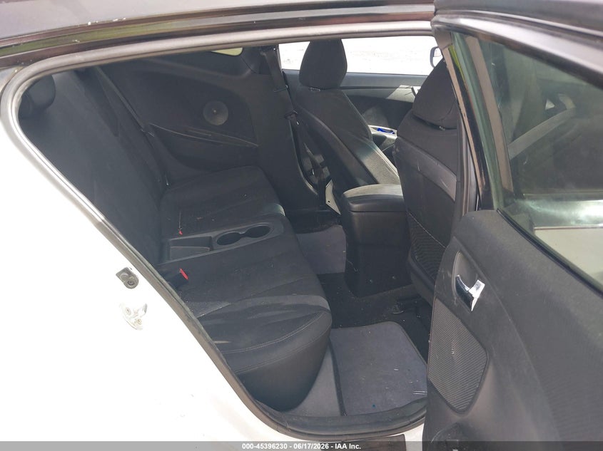 2016 Hyundai Veloster VIN KMHTC6AD4GU292615 IAAI salvage auction — NORMAL WEAR, Original (Texas), sold $475 on 2026-07-15 (photo 8)