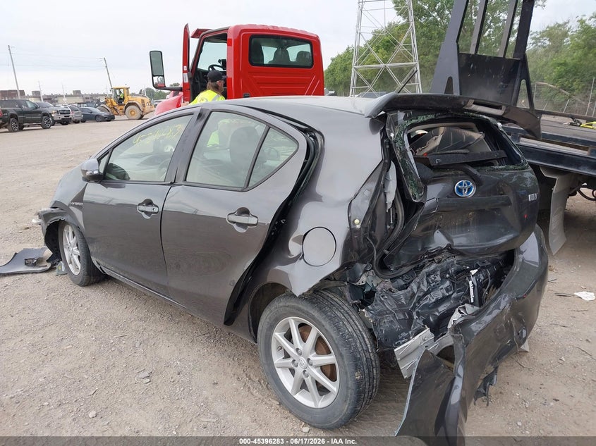 2014 Toyota Prius c VIN JTDKDTB31E1076107 IAAI salvage auction — FRONT & REAR, Clear (Indiana), sold $400 on 2026-07-29 (photo 6)