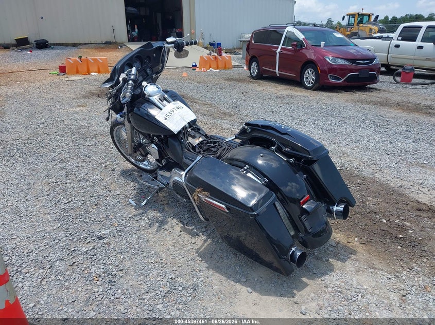 2010 Harley-davidson Flhtcu VIN 1HD1FC415AB638448 IAAI salvage auction — ROLLOVER, Salvage (Mississippi), sold $1,200 on 2026-07-31 (photo 3)