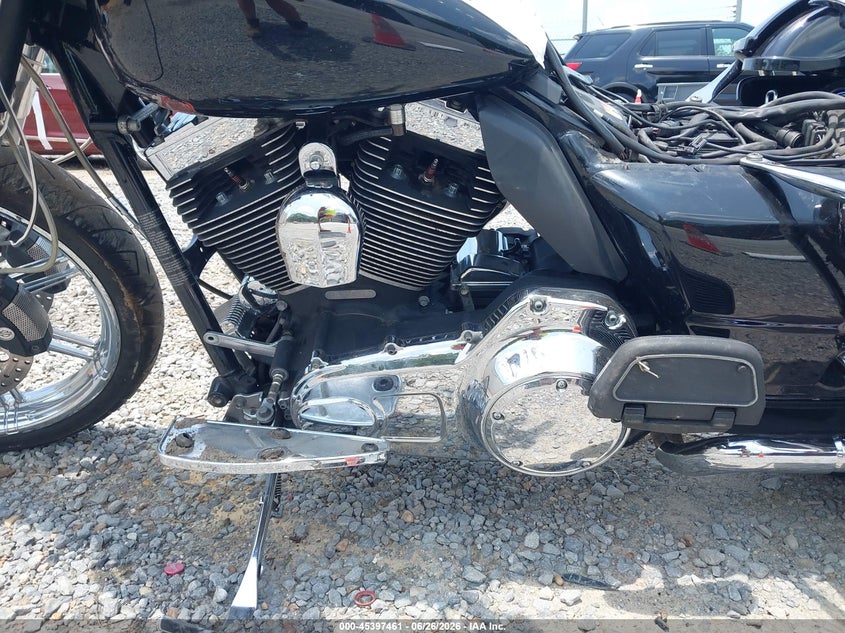 2010 Harley-davidson Flhtcu VIN 1HD1FC415AB638448 IAAI salvage auction — ROLLOVER, Salvage (Mississippi), sold $1,200 on 2026-07-31 (photo 9)