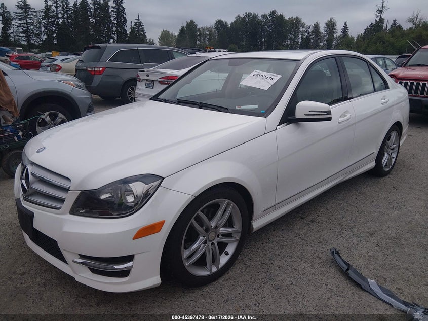 2013 Mercedes-benz C-klasse VIN WDDGF4HB1DR251028 IAAI salvage auction — NORMAL WEAR, Clear (Washington), sold $4,950 on 2026-07-08 (photo 2)
