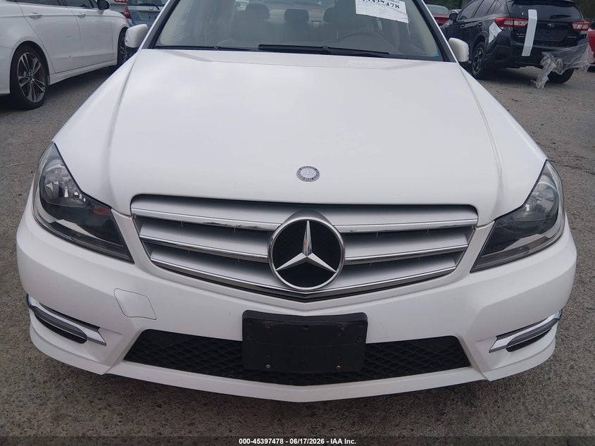 2013 Mercedes-benz C-klasse VIN WDDGF4HB1DR251028 IAAI salvage auction — NORMAL WEAR, Clear (Washington), sold $4,950 on 2026-07-08 (photo 6)