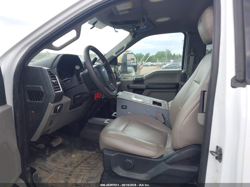 2017 Ford F-550 chassis VIN 1FD0X5HT4HEC91202 IAAI salvage auction — UNKNOWN, Clear (Michigan), sold $10,250 on 2026-07-16 (photo 6)