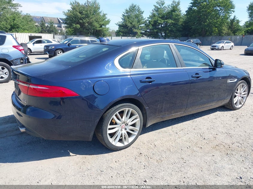 2016 Jaguar Xf VIN SAJBK4BV2GCY14924 IAAI salvage auction — NORMAL WEAR, Clear (New Jersey), sold $1,500 on 2026-07-07 (photo 4)