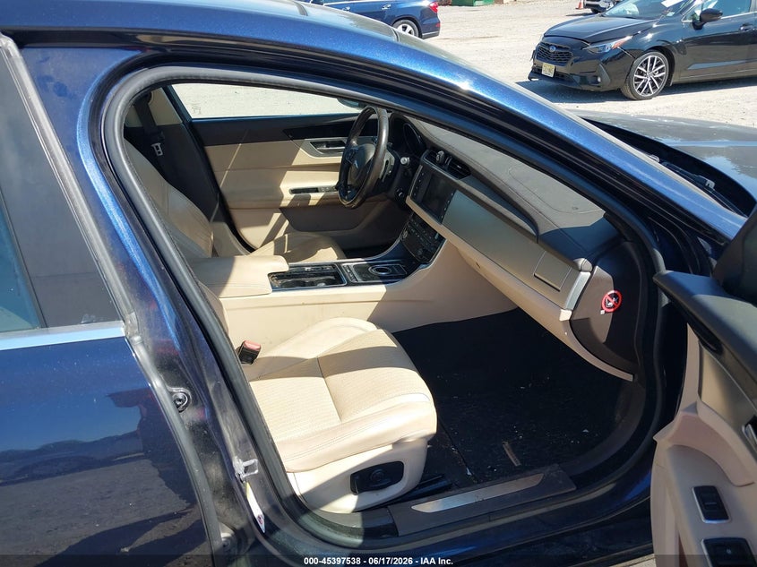 2016 Jaguar Xf VIN SAJBK4BV2GCY14924 IAAI salvage auction — NORMAL WEAR, Clear (New Jersey), sold $1,500 on 2026-07-07 (photo 5)