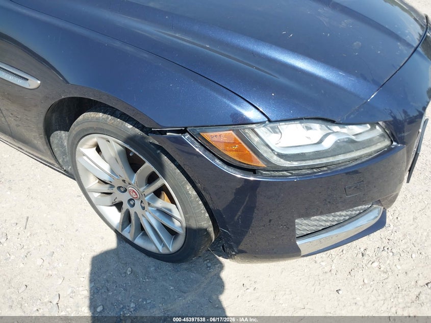 2016 Jaguar Xf VIN SAJBK4BV2GCY14924 IAAI salvage auction — NORMAL WEAR, Clear (New Jersey), sold $1,500 on 2026-07-07 (photo 6)