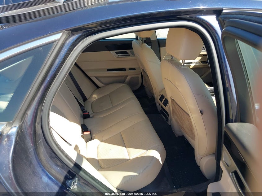 2016 Jaguar Xf VIN SAJBK4BV2GCY14924 IAAI salvage auction — NORMAL WEAR, Clear (New Jersey), sold $1,500 on 2026-07-07 (photo 8)