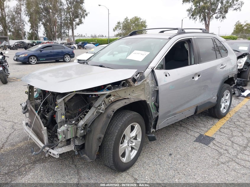 2020 Toyota Rav 4 VIN 2T3LWRFV5LW070936 IAAI salvage auction — FRONT & REAR, Salvage Title, sold $7,700 on 2026-08-22 (photo 2)