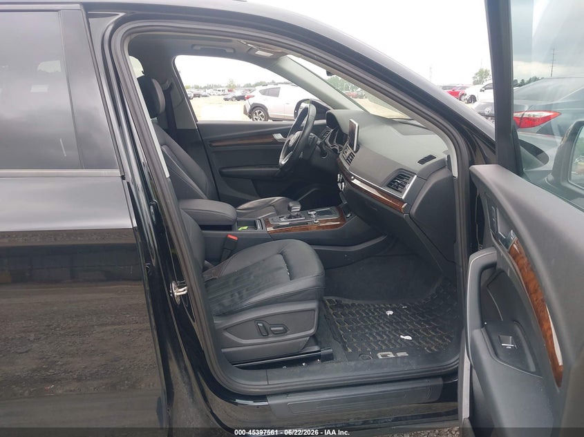 2018 Audi Q5 VIN WA1ANAFY3J2001071 IAAI salvage auction — RIGHT FRONT, Salvage (Ohio), sold $5,900 on 2026-07-29 (photo 5)