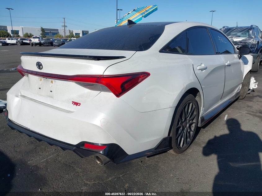 2021 Toyota Avalon VIN 4T1FZ1FB3MU056930 IAAI salvage auction — RIGHT FRONT, Salvage Title, sold $6,100 on 2026-07-10 (photo 4)