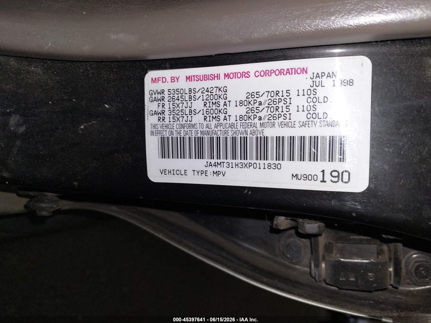1999 Mitsubishi Montero VIN JA4MT31H3XP011830 IAAI salvage auction — NORMAL WEAR, Clear-Dealer Only (Oregon), sold $550 on 2026-07-09 (photo 9)