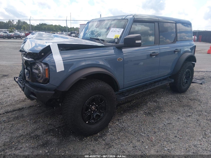 2024 Ford Bronco VIN 1FMEE2BP7RLB51938 IAAI salvage auction — RIGHT FRONT, Clear (South Carolina), sold $17,800 on 2026-07-30 (photo 2)