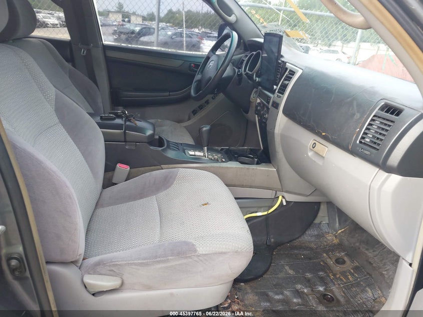 2005 Toyota 4runner VIN JTEZU14R750047474 IAAI salvage auction — NORMAL WEAR, Clear (Florida), sold $2,450 on 2026-07-09 (photo 5)