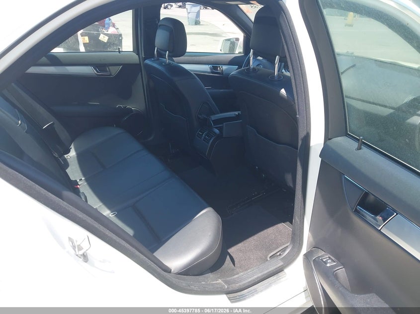 2010 Mercedes-benz C-klasse VIN WDDGF5EB5AR090642 IAAI salvage auction — LEFT FRONT, Salvage (California), sold $450 on 2026-07-11 (photo 8)