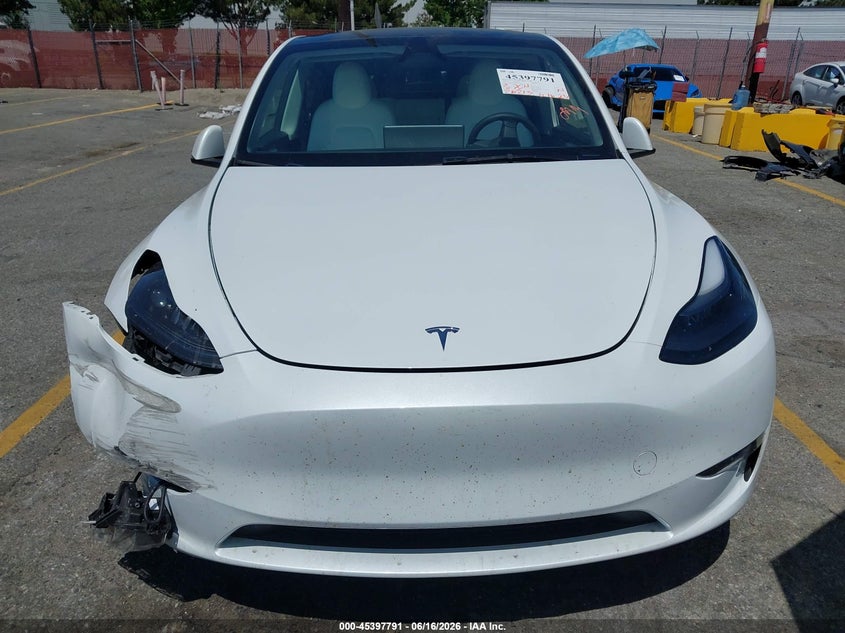 2024 Tesla Model y VIN 7SAYGAEE2RF111773 IAAI salvage auction — FRONT END, Salvage (California), sold $11,600 on 2026-07-13 (photo 6)