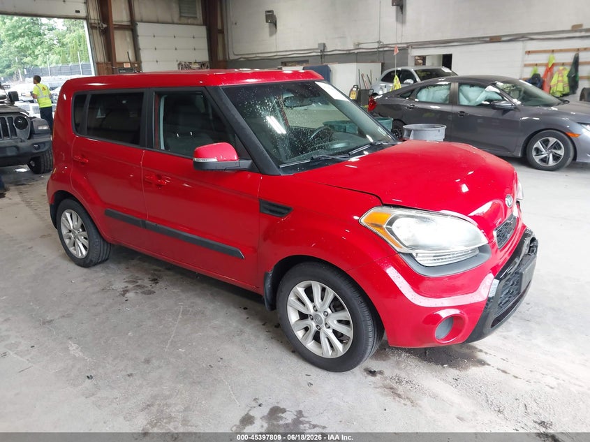 2013 Kia Soul VIN KNDJT2A64D7619627 IAAI salvage auction — LEFT FRONT, Mv-907A (New York), sold $700 on 2026-07-15 (photo 1)