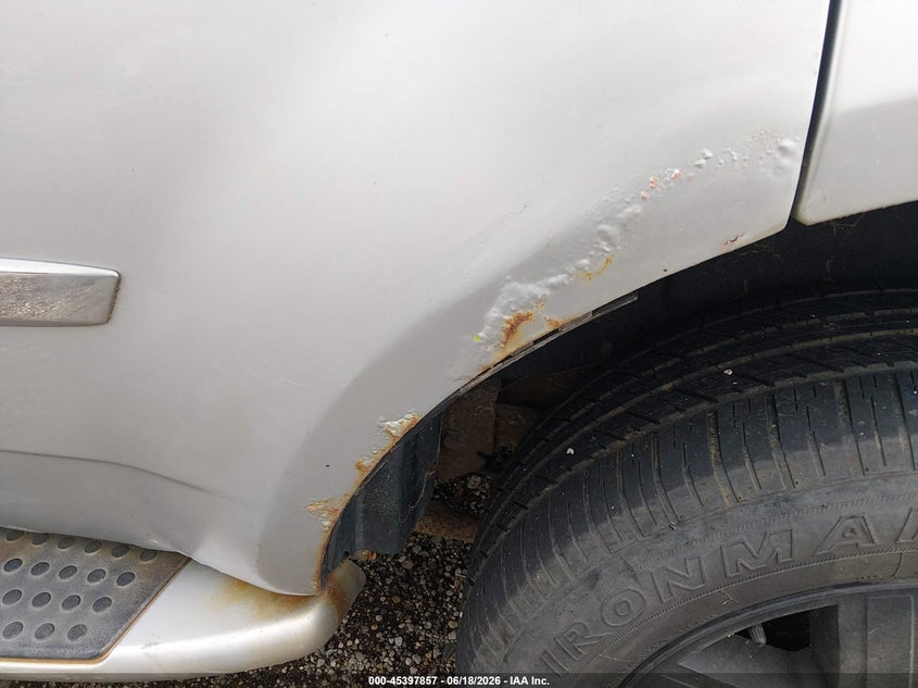 2008 Chrysler Aspen VIN 1A8HW58288F122501 IAAI salvage auction — NORMAL WEAR, Clear (Illinois), sold $425 on 2026-07-08 (photo 6)