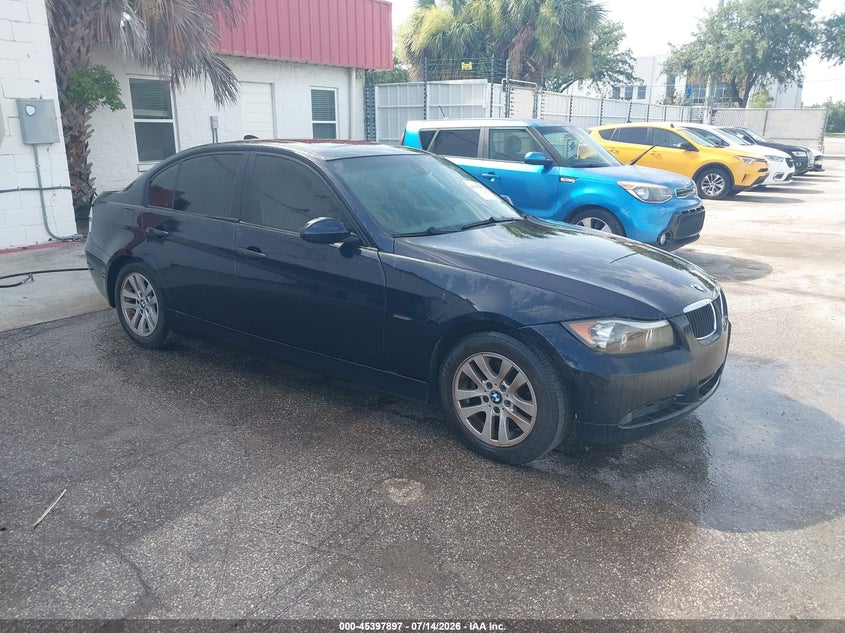 2007 BMW 3 series VIN WBAVC53567FZ74006 IAAI salvage auction — NORMAL WEAR, Clear (Florida), sold $25 on 2026-07-29 (photo 1)
