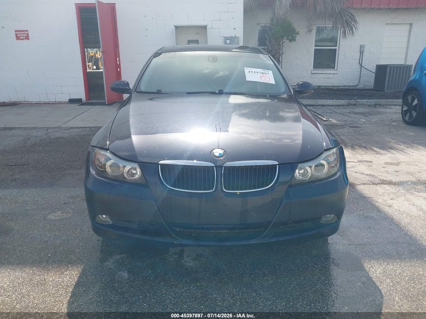 2007 BMW 3 series VIN WBAVC53567FZ74006 IAAI salvage auction — NORMAL WEAR, Clear (Florida), sold $25 on 2026-07-29 (photo 6)
