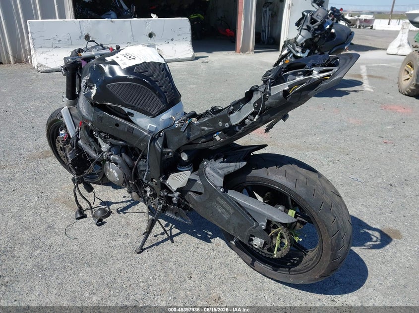 2014 Kawasaki Zx VIN JKBZXJF1XEA003357 IAAI salvage auction — FRONT & REAR, Salvage Title, sold $25 on 2026-07-22 (photo 3)