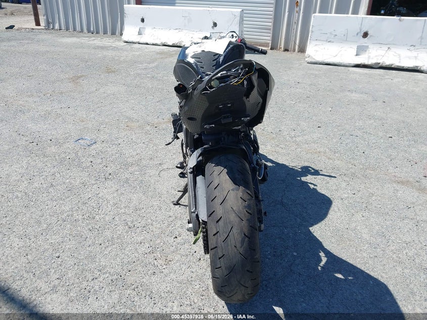 2014 Kawasaki Zx VIN JKBZXJF1XEA003357 IAAI salvage auction — FRONT & REAR, Salvage Title, sold $25 on 2026-07-22 (photo 6)