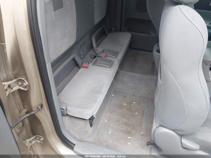 2005 Toyota Tacoma VIN 5TEUU42N75Z014989 IAAI salvage auction — FRONT END, Salvage (Virginia), sold $5,600 on 2026-07-16 (photo 8)