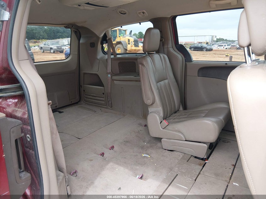 2012 Chrysler Town & country VIN 2C4RC1CG8CR412240 IAAI salvage auction — NORMAL WEAR, Clear (Missouri), sold $375 on 2026-07-27 (photo 8)