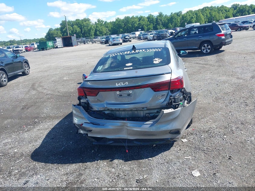 2022 Kia Forte VIN 3KPF54AD8NE447095 IAAI salvage auction — REAR END, Salvage - Greater Than 75% (Maryland), sold $7,000 on 2026-07-20 (photo 6)