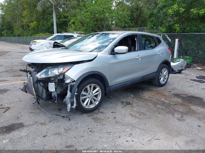 2017 Nissan Rogue VIN JN1BJ1CP7HW016261 IAAI salvage auction — FRONT END, Rebuildable (Florida), sold $1,675 on 2026-07-06 (photo 2)