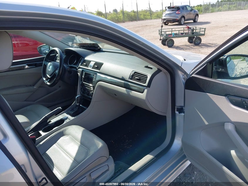2017 Volkswagen Passat VIN 1VWBT7A31HC018712 IAAI salvage auction — SIDE, Clear (Wisconsin), sold $2,400 on 2026-07-09 (photo 5)