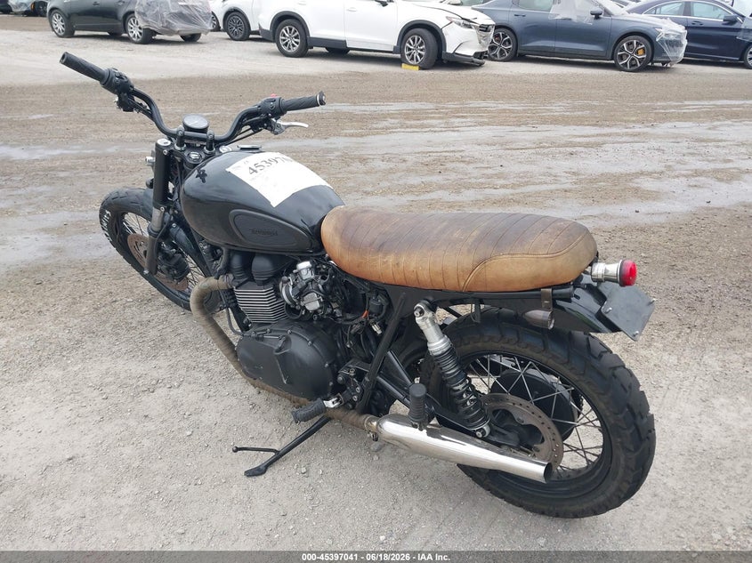 2015 Triumph motorcycle Bonneville VIN SMT910K12FT667722 IAAI salvage auction — FRONT END, Salvage (California), sold $300 on 2026-07-17 (photo 3)