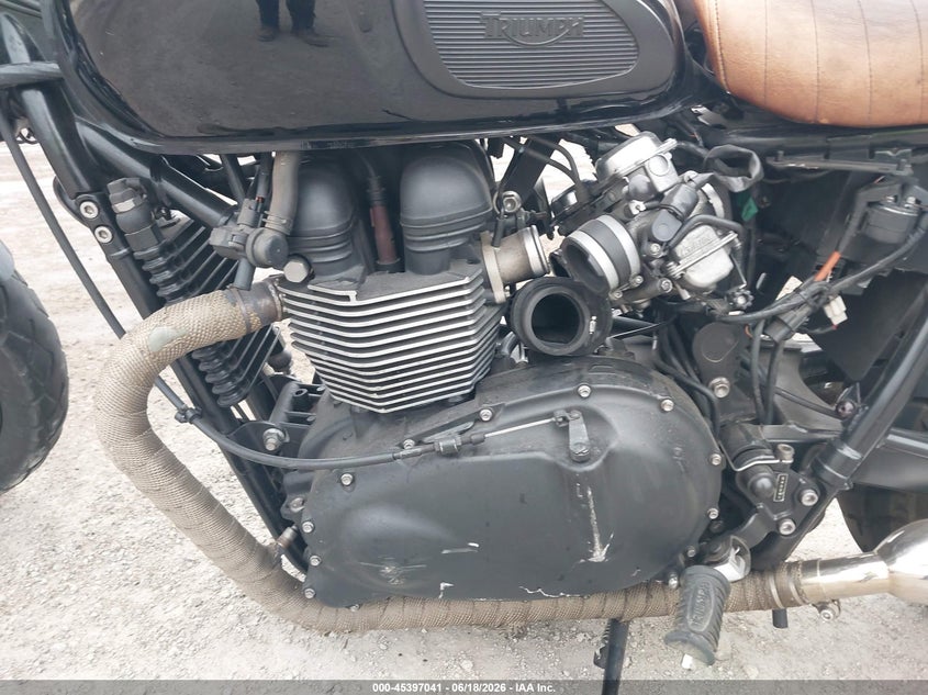 2015 Triumph motorcycle Bonneville VIN SMT910K12FT667722 IAAI salvage auction — FRONT END, Salvage (California), sold $300 on 2026-07-17 (photo 9)