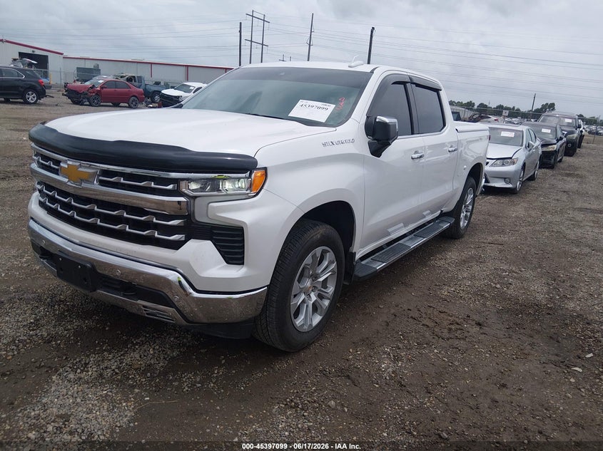 2025 Chevrolet Silverado VIN 3GCPAEED4SG194521 IAAI salvage auction — SIDE, Salvage Title, sold $17,800 on 2026-08-01 (photo 2)