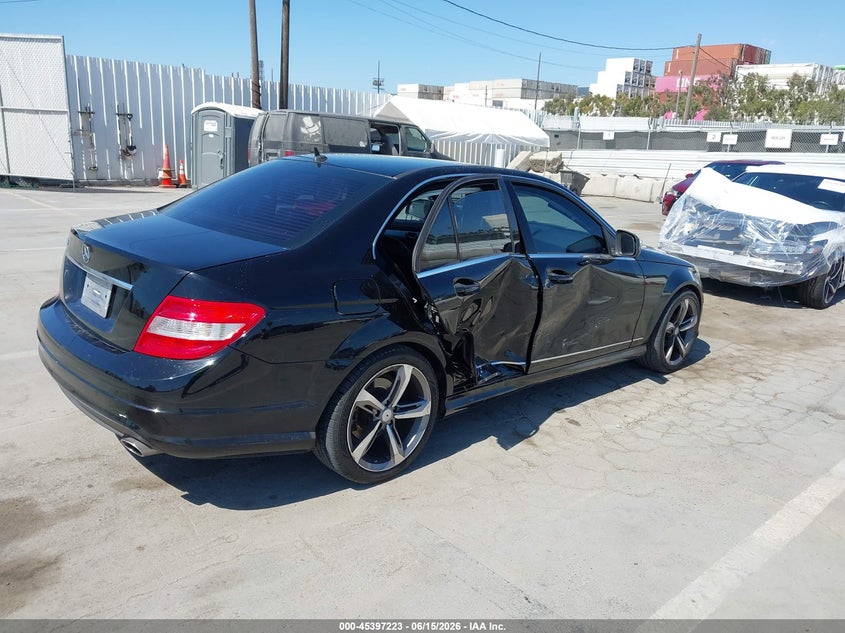 2008 Mercedes-benz C class VIN WDDGF54X28R018269 IAAI salvage auction — RIGHT SIDE, Salvage (California), sold $325 on 2026-07-29 (photo 4)