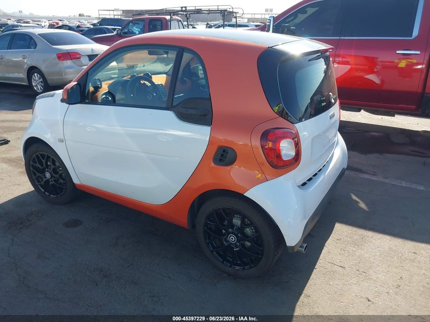 2016 Smart Fortwo VIN WMEFJ5DA2GK051930 IAAI salvage auction — FRONT END, Salvage (Arizona), sold $2,500 on 2026-07-07 (photo 3)