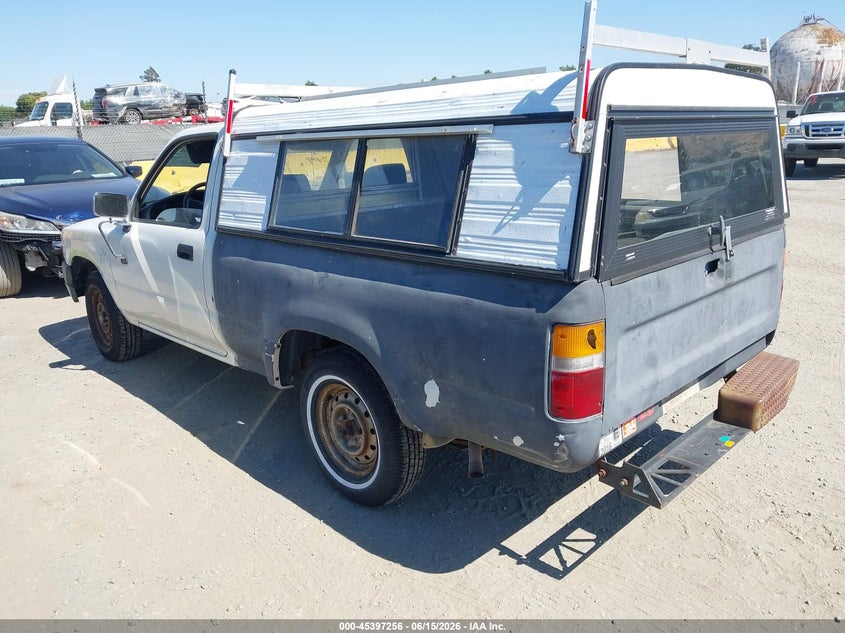 1989 Toyota Pickup VIN JT4RN81R3K5027767 IAAI salvage auction — NORMAL WEAR, Clear - Dealer Only (California), sold $1,650 on 2026-07-09 (photo 3)