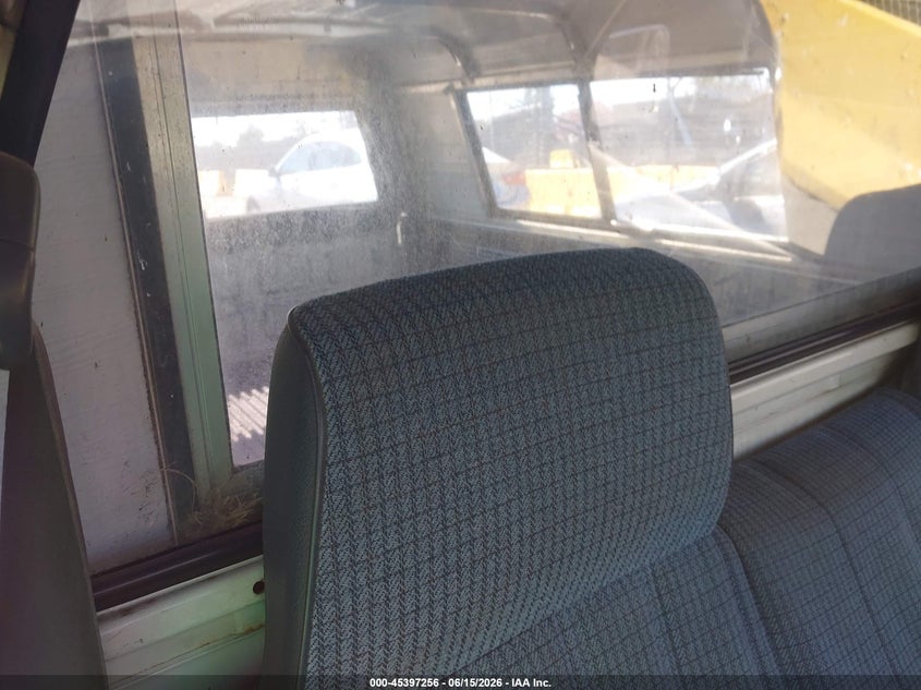 1989 Toyota Pickup VIN JT4RN81R3K5027767 IAAI salvage auction — NORMAL WEAR, Clear - Dealer Only (California), sold $1,650 on 2026-07-09 (photo 8)