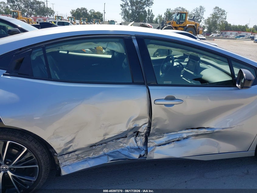 2026 Toyota Prius VIN JTDACAAU2T3081220 IAAI salvage auction — SIDE, Salvage Title, sold $10,400 on 2026-07-22 (photo 6)