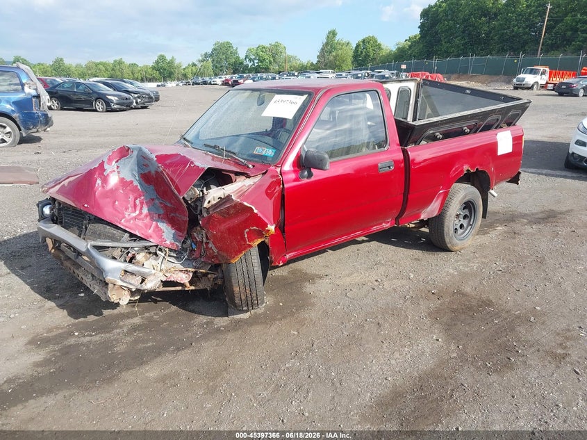 1990 Toyota Pickup VIN JT4RN81R2L5089999 IAAI salvage auction — NORMAL WEAR, Clear (Pennsylvania), sold $850 on 2026-07-28 (photo 2)