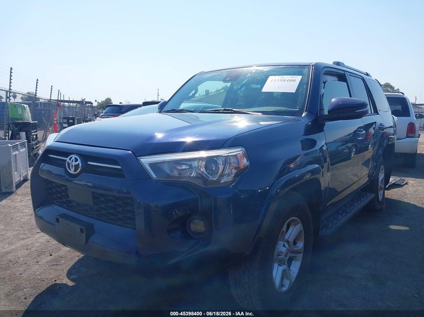 2022 Toyota 4runner VIN JTEFU5JR0N5257576 IAAI salvage auction — LEFT REAR, Salvage (California), sold $12,575 on 2026-07-28 (photo 2)