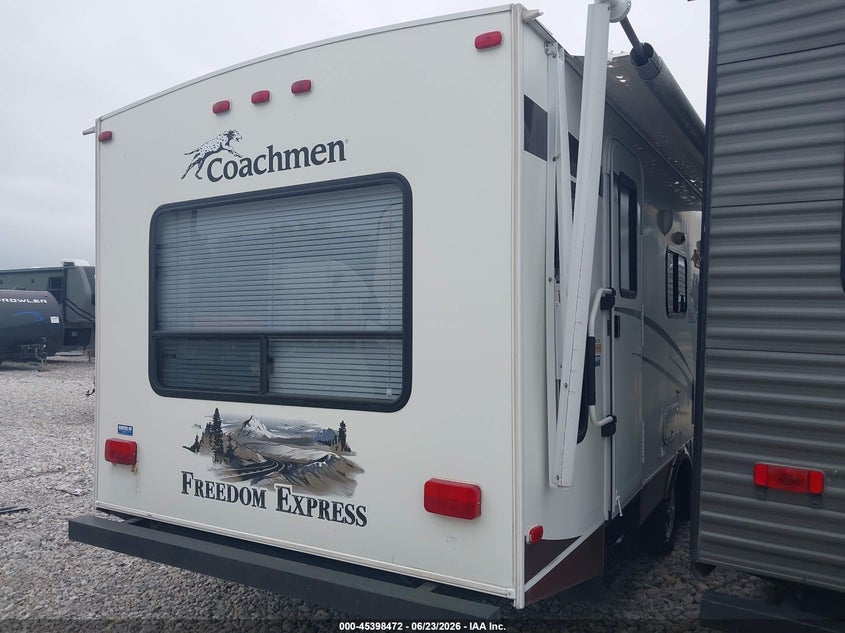 2012 Coachmen Freedom express VIN 5ZT2FEVB1CA006160 IAAI salvage auction — HAIL, Clear (Oklahoma), sold $3,400 on 2026-09-29 (photo 4)