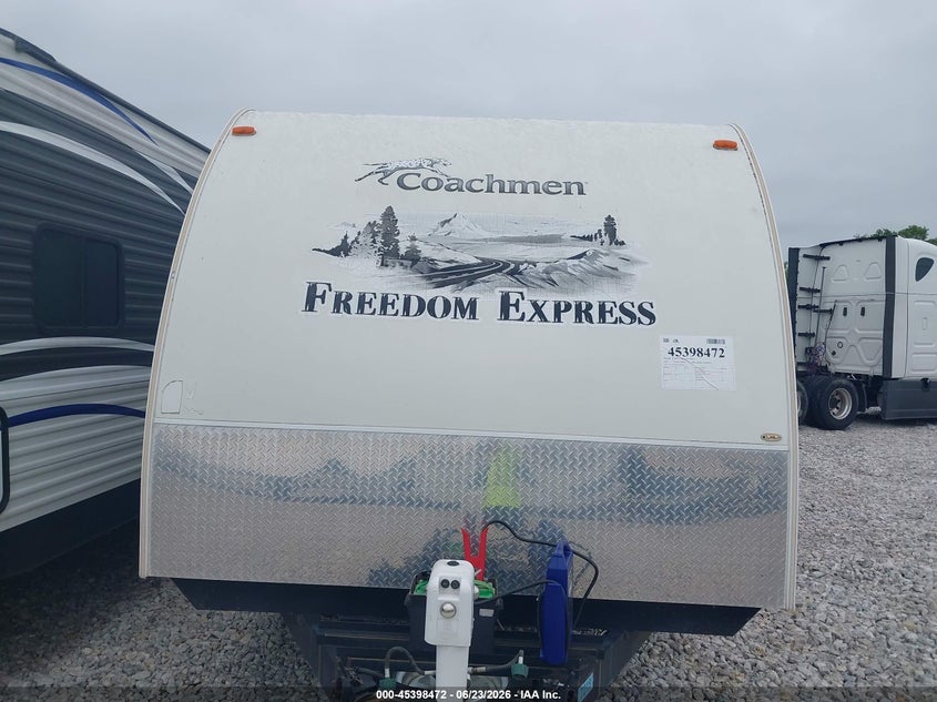 2012 Coachmen Freedom express VIN 5ZT2FEVB1CA006160 IAAI salvage auction — HAIL, Clear (Oklahoma), sold $3,400 on 2026-09-29 (photo 6)