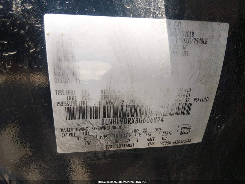 2011 Lincoln Mks VIN 1LNHL9DRXBG606824 IAAI salvage auction — REAR END, Salvage (Mississippi), sold $1,075 on 2026-09-24 (photo 9)