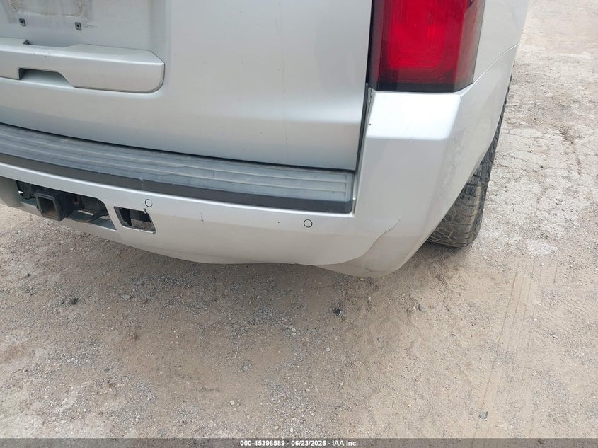 2017 Chevrolet Suburban VIN 1GNSCGKC4HR289852 IAAI salvage auction — REAR END, Wait Title, sold $4,000 on 2026-09-05 (photo 6)