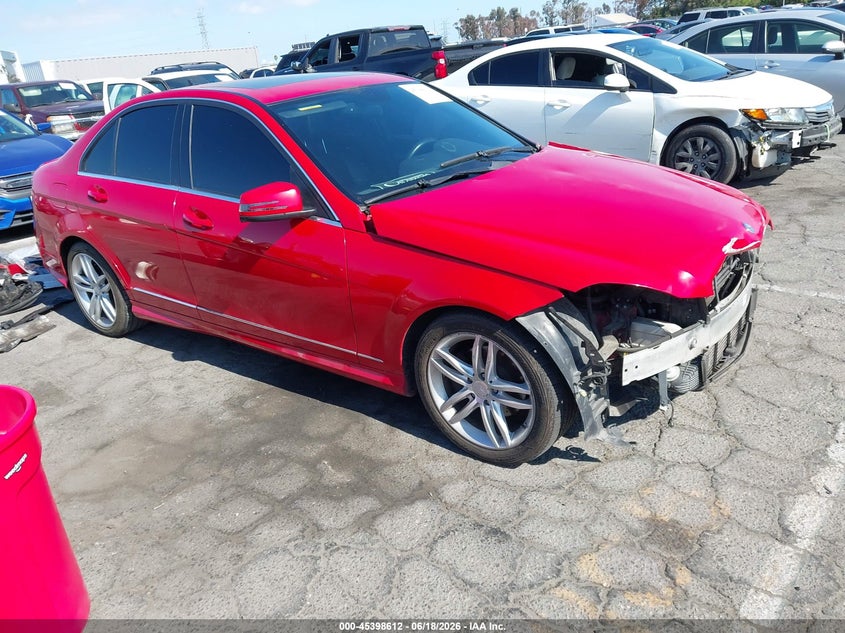 2013 Mercedes-benz C-klasse VIN WDDGF4HB5DA777550 IAAI salvage auction — FRONT END, Salvage (California), sold $775 on 2026-07-09 (photo 1)