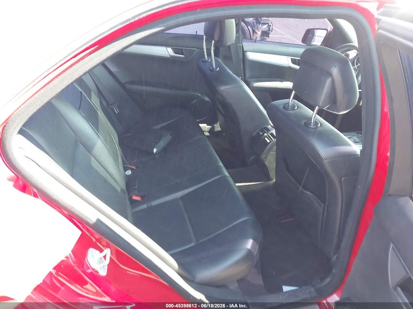 2013 Mercedes-benz C-klasse VIN WDDGF4HB5DA777550 IAAI salvage auction — FRONT END, Salvage (California), sold $775 on 2026-07-09 (photo 8)