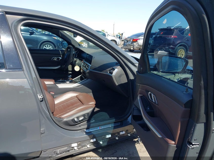 2020 BMW 3er VIN WBA5U9C02LFH14093 IAAI salvage auction — RIGHT FRONT, Salvage (Arizona), sold $19,000 on 2026-07-10 (photo 5)