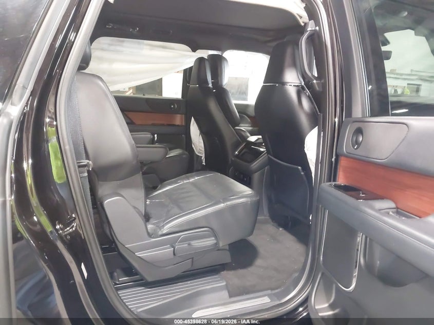 2022 Lincoln Navigator VIN 5LMJJ3LT3NEL10154 IAAI salvage auction — FRONT END, Mv-907A (New York), sold $14,200 on 2026-07-22 (photo 8)