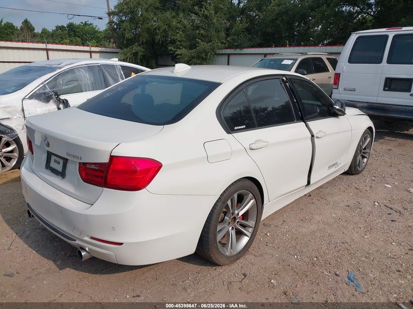 2012 BMW 3er VIN WBA3A9C51CF474818 IAAI salvage auction — REAR END, Nrc Lienholder Repossession Paperwork (Texas), sold $1,050 on 2026-07-16 (photo 4)